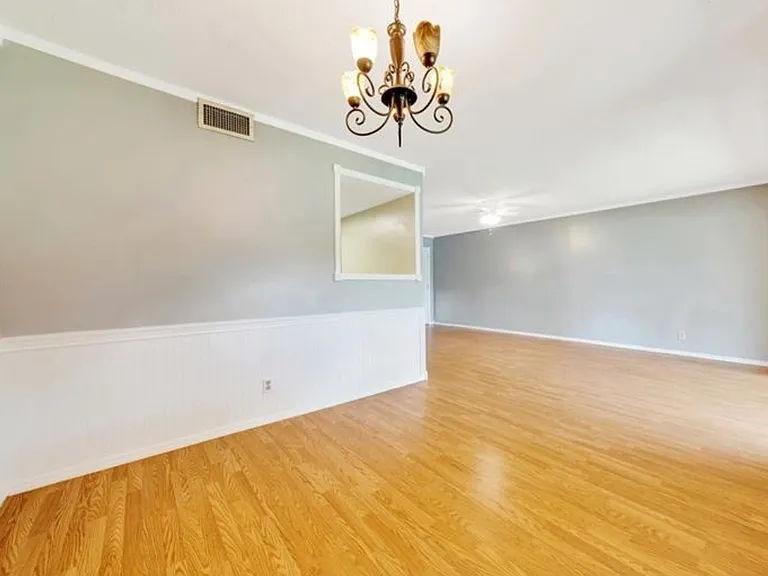 683 Midway Dr #B — Photo 11