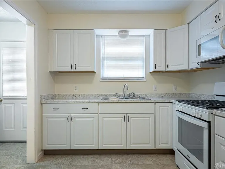 2 E Northwood Dr #A — Photo 5