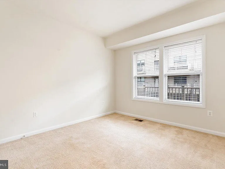 20532 Milbridge Ter — Photo 19