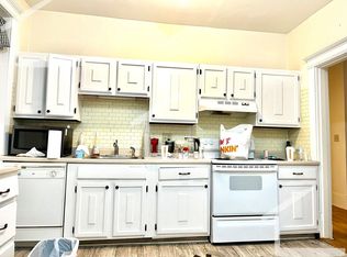 75B Longwood Ave #2R, Brookline, MA 02446