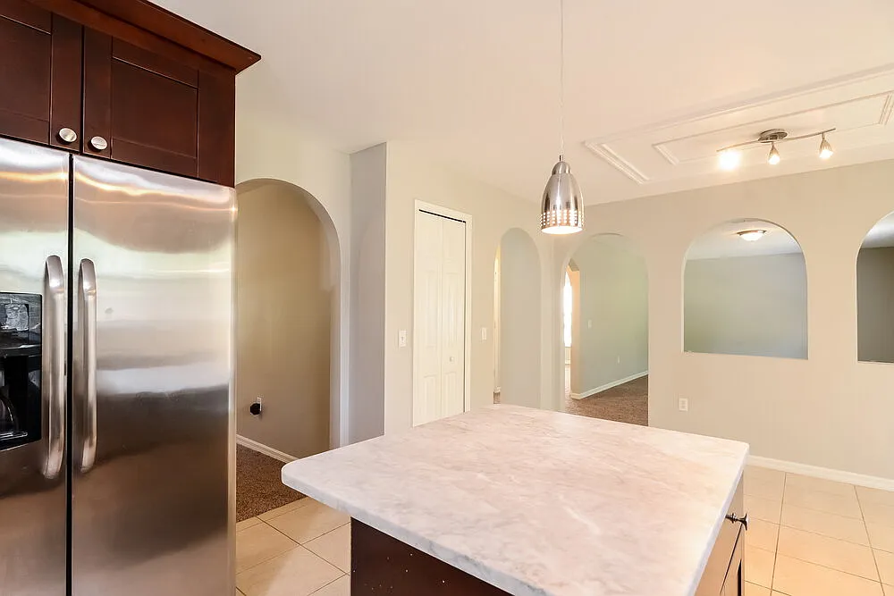 4 bed, 2.0 bath, 2222 sqft, $2,750 — Photo 4