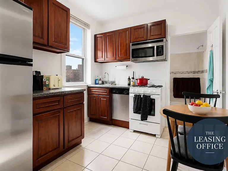 1732 2nd Ave #3E — Photo 3