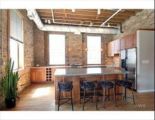 3rd image of 1147 W Ohio St Suite 306