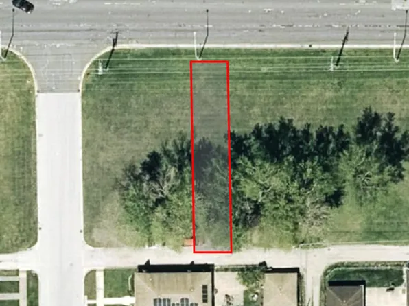 802 State St, Calumet City, IL 60409