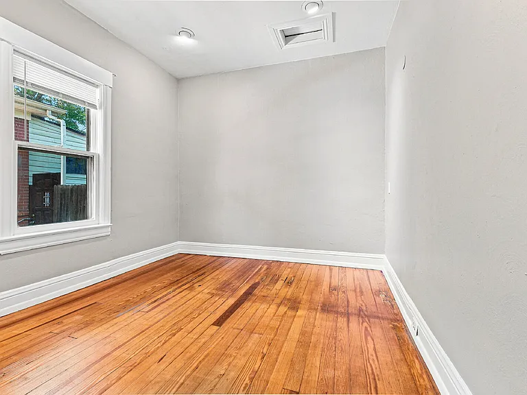 1420 S Washington St — Photo 17