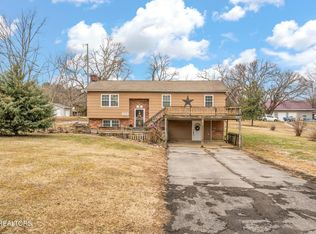 409 Cash Rd, Knoxville, TN 37924
