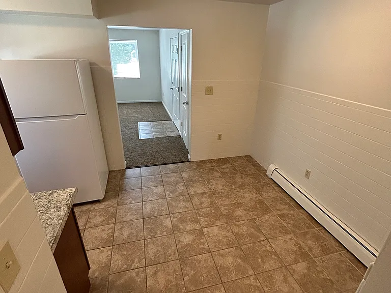 848 Youngs Ln #4 — Photo 8