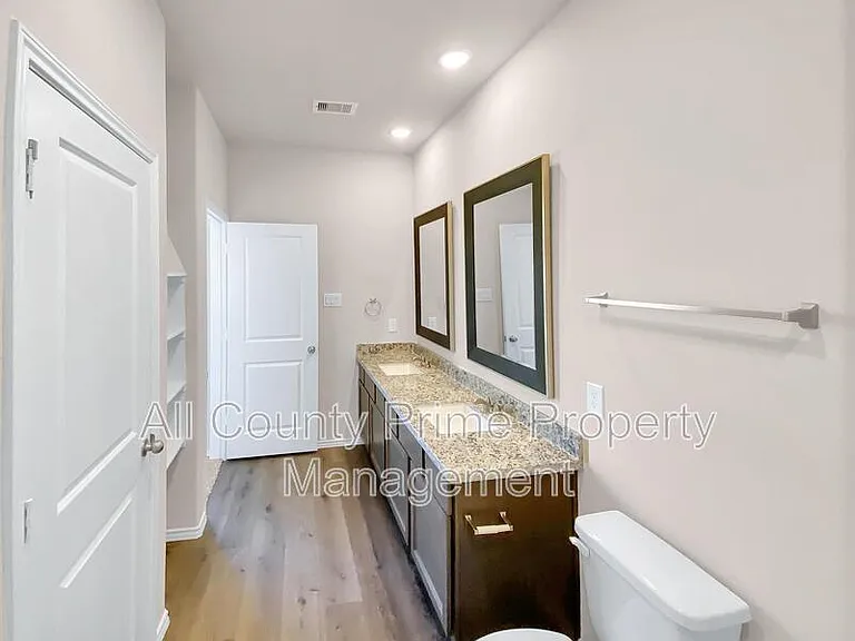 13067 Clearview Dr — Photo 10