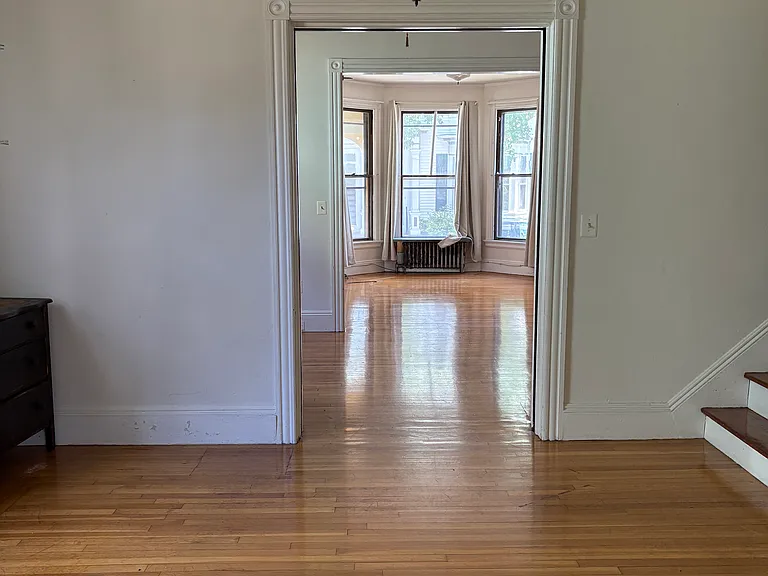 59 Bainbridge Ave — Photo 6