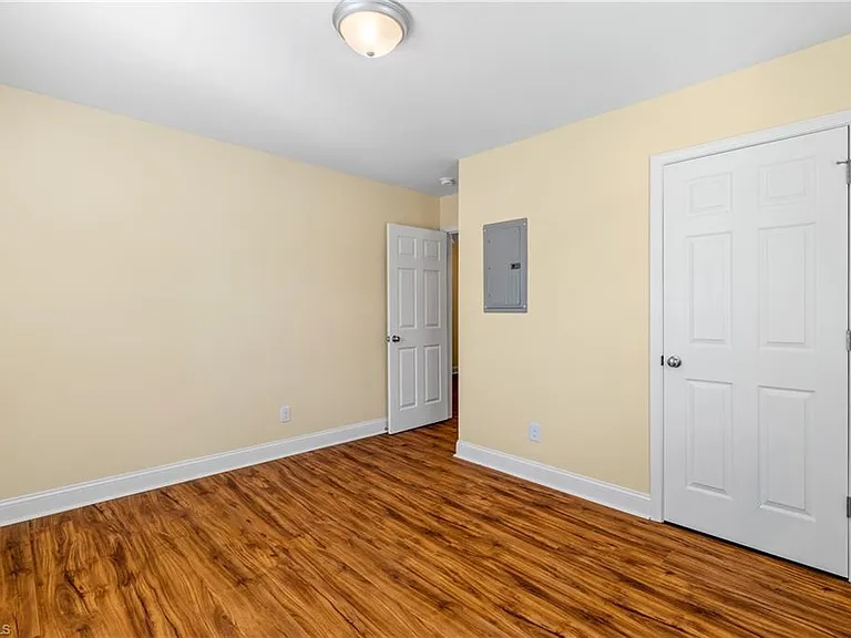 810 Elwell Ave — Photo 22