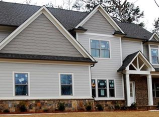 973 Sterling Lake Dr, Jefferson, GA 30549