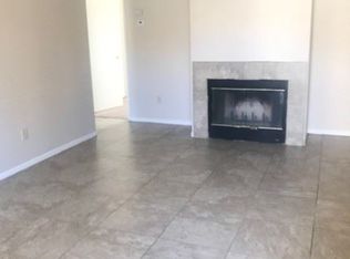 3218 Brookfield Loop #3493231-32, Bakersfield, CA 93311