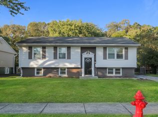 301 E Maple Dr, Glenwood, IL
