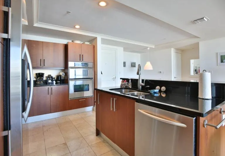 1350 Main St #1000 — Photo 8