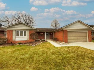 43965 Bannockburn Dr, Canton, MI 48187