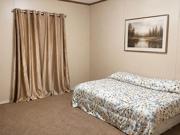 3rd image of 152 Lake Shadows Cir