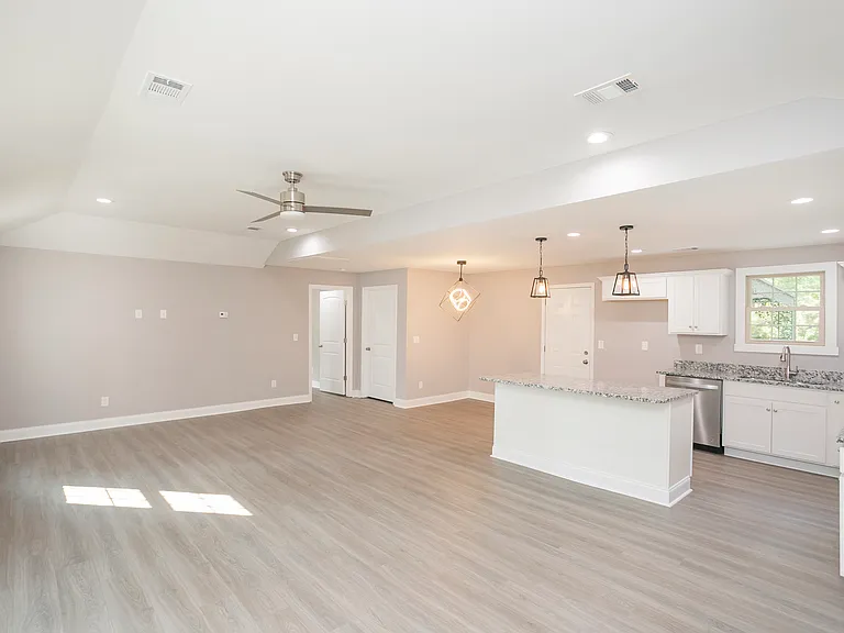 1229 Berwick Trl — Photo 13
