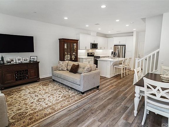 3rd image of 28637 Jardineras Dr