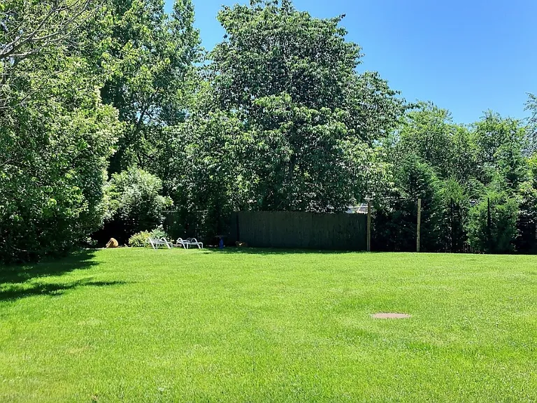 18 Fairview Ave — Photo 16