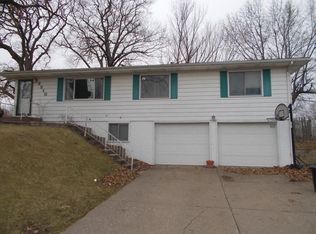 2310 Forest Pkwy, Muscatine, IA 52761