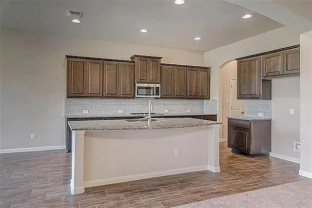20008 Navarre Ter — Photo 4