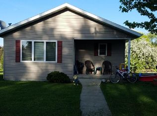 588 S Bridge St, Markesan, WI 53946