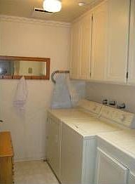 3rd image of 400 Mariposa Ave APT A