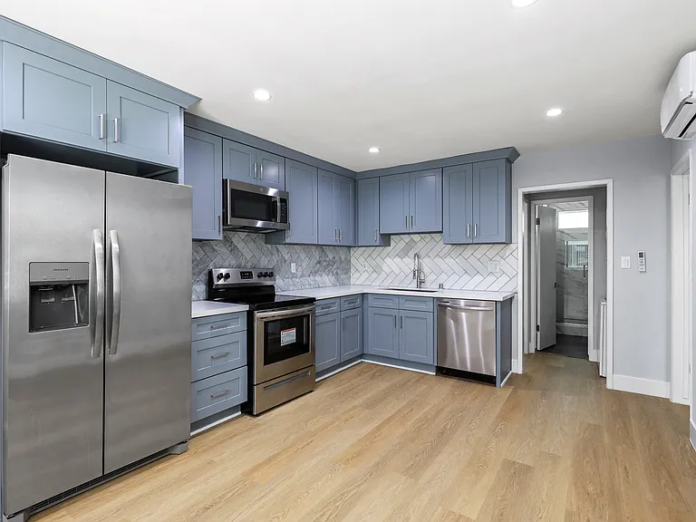 Kitchen with Energy-Efficient Stainless Appliances
