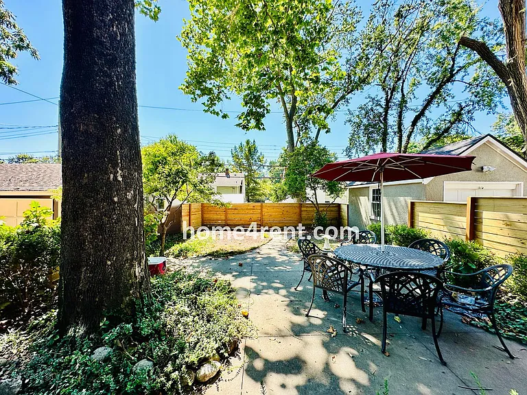 211 W 66th St — Photo 38