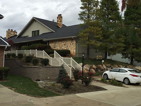 4th image of 1705 Rock Hill Ln