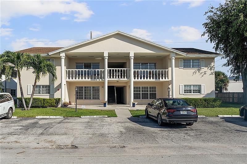 1st image of 1049 NW 30th Ct APT 1