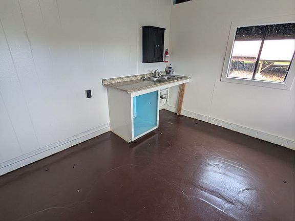 4th image of 15-3034 Kuuhome St #1
