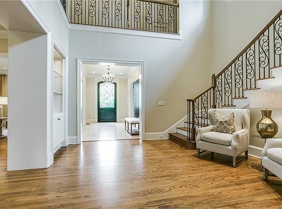 4th image of 7739 Bryn Mawr Dr