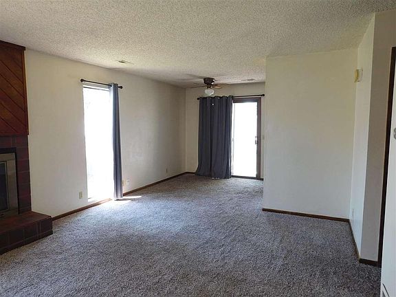 2nd image of 3209 S Illinois Ave APT 4