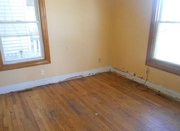 5th image of 664 Lakeside Ave