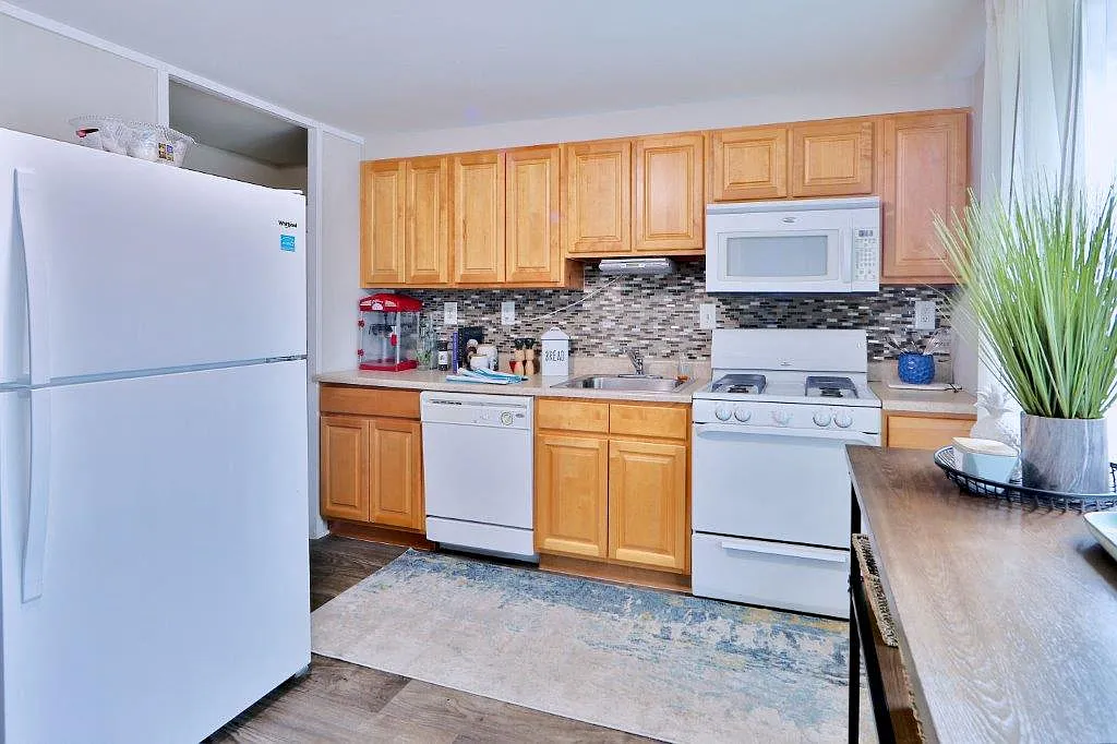 Gwynnbrook Townhomes — Photo 1