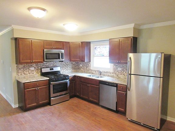 4th image of 804 Corona Ct