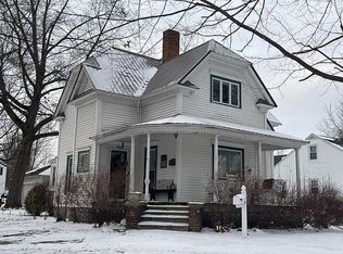 402 N Hartman St, Nappanee, IN 46550