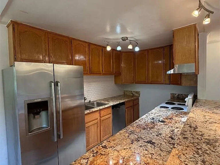 5403 Newcastle Ave #8 — Photo 10
