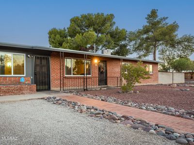 5700 E 19th St, Tucson, AZ, 85711