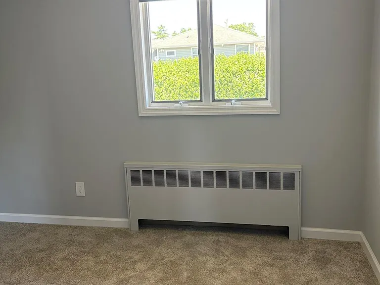 393 N Virginia Ave — Photo 12
