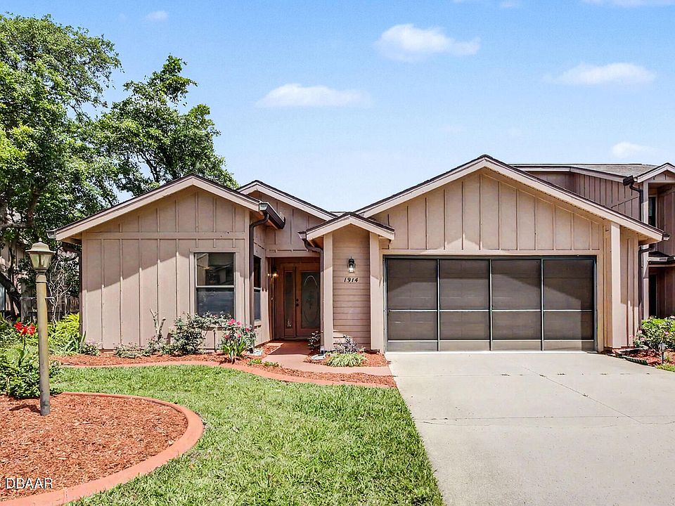 1st image of 1914 Sprucewood Way
