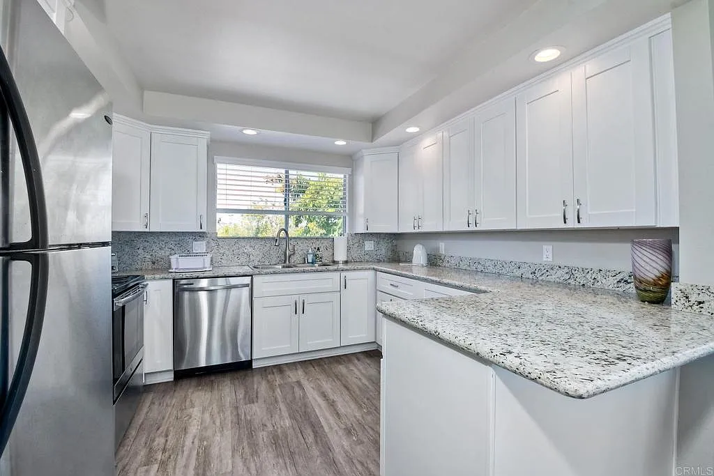 2 bed, 1.0 bath, 959 sqft, $3,950 — Photo 1