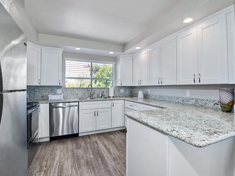 6677 Paseo Del Norte #B — Photo 1