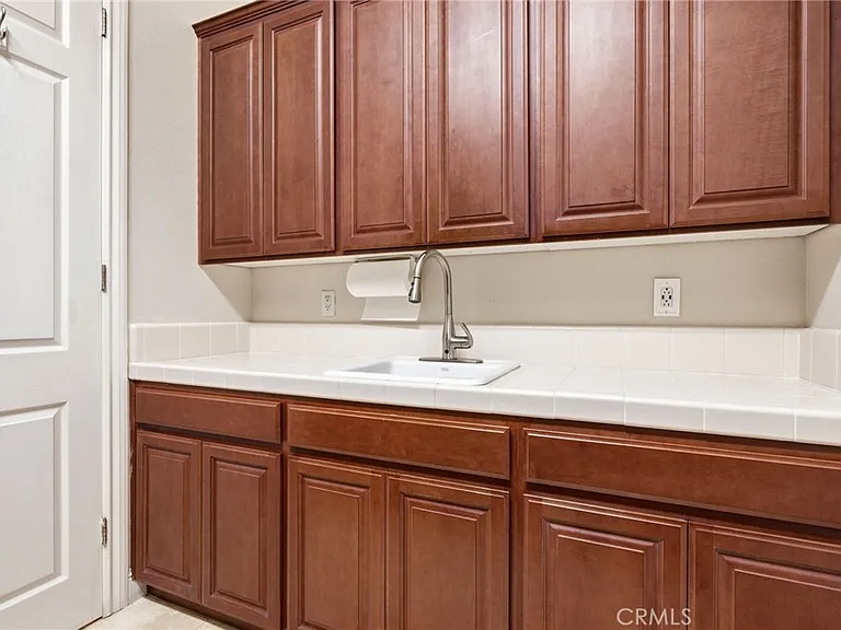 309 Whitcliff Ct — Photo 48