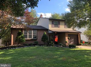 23 Lakeside Dr, Marlton, NJ 08053