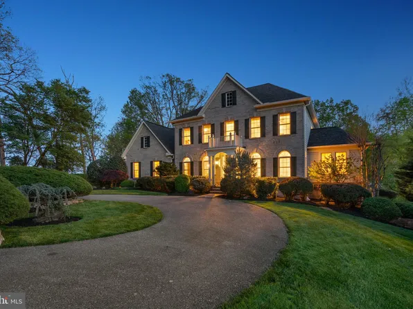 9015 Magruder Knolls Ct, Gaithersburg, MD 20882