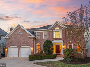 8158 Silverberry Way, Vienna, VA 22182