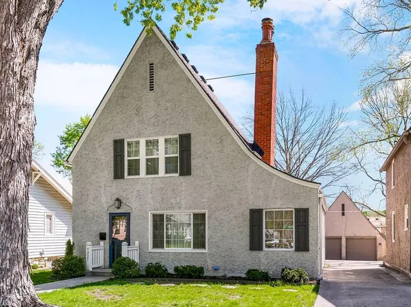 7327 Main St, Kansas City, MO 64114