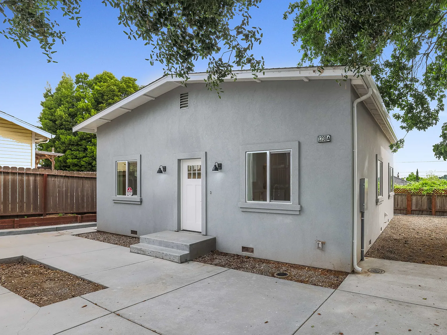 3 bed, 960 sqft, $3,500 — Photo 1